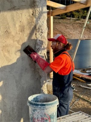 Rendering straw bales